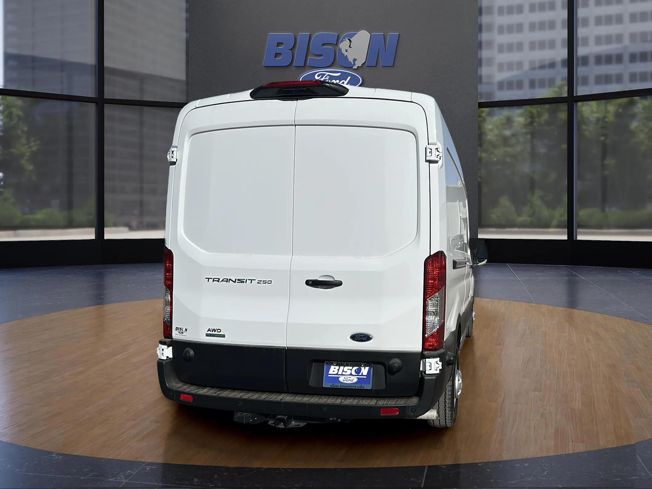 2025 Ford Transit photo 4