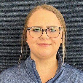 Staff member SOPHIE MANGOLD from ID_536f0a324ad5