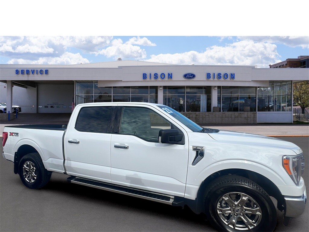 2023 Ford F-150 XLT photo 2