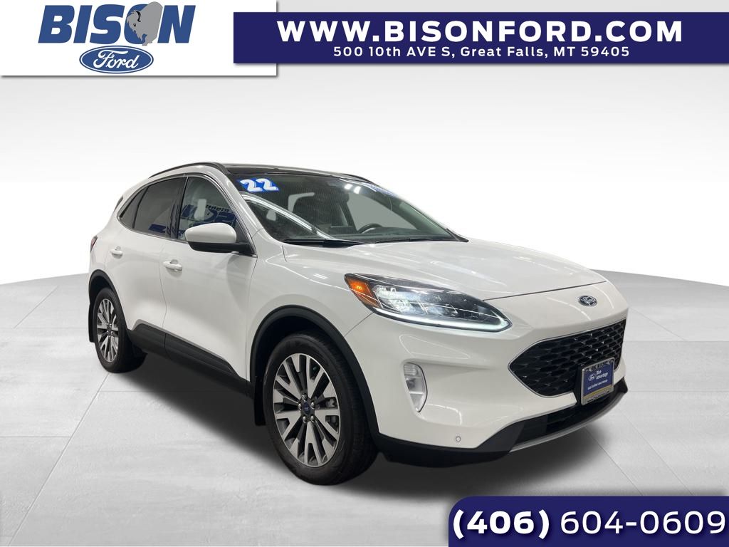 2022 Ford Escape Titanium's photo