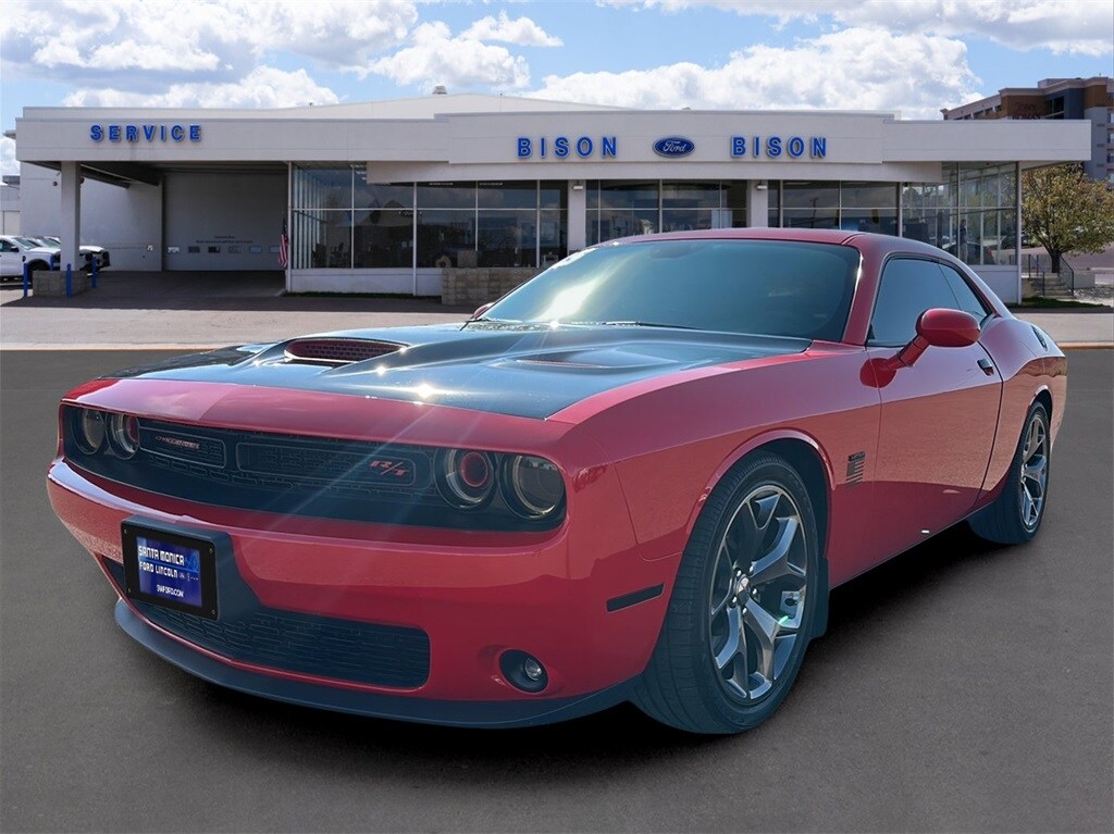 2015 Dodge Challenger R/T photo 3