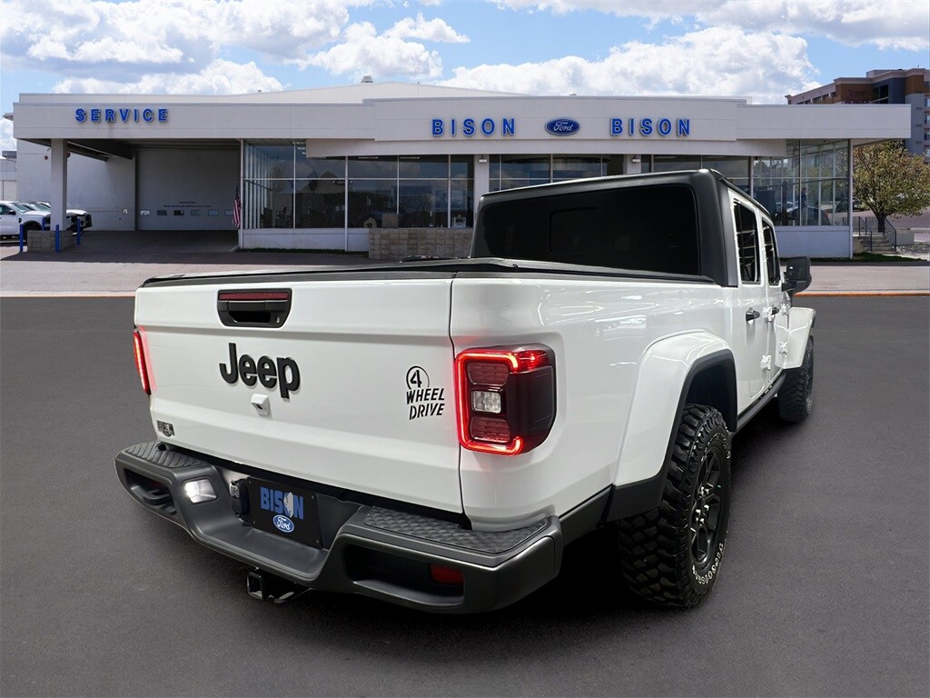 2025 Jeep Gladiator Willys photo 3