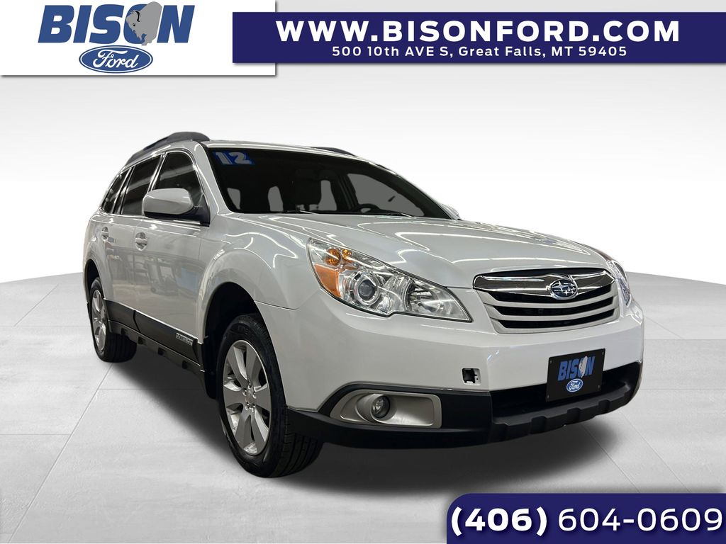 2012 Subaru Outback Premium's photo