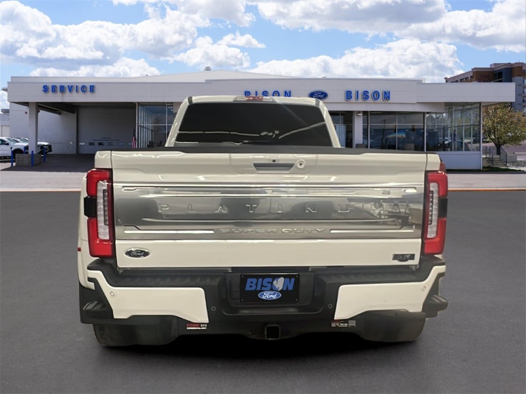 2024 Ford F-450 photo 3