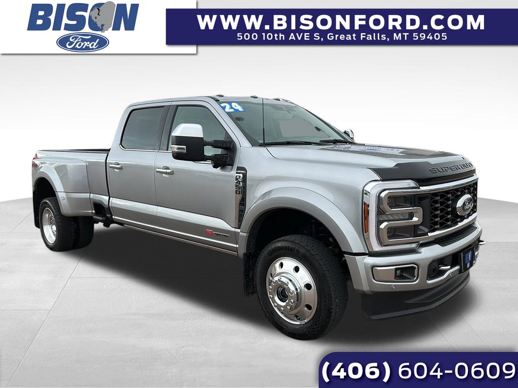 2024 Ford F-450 Super Duty Limited's photo