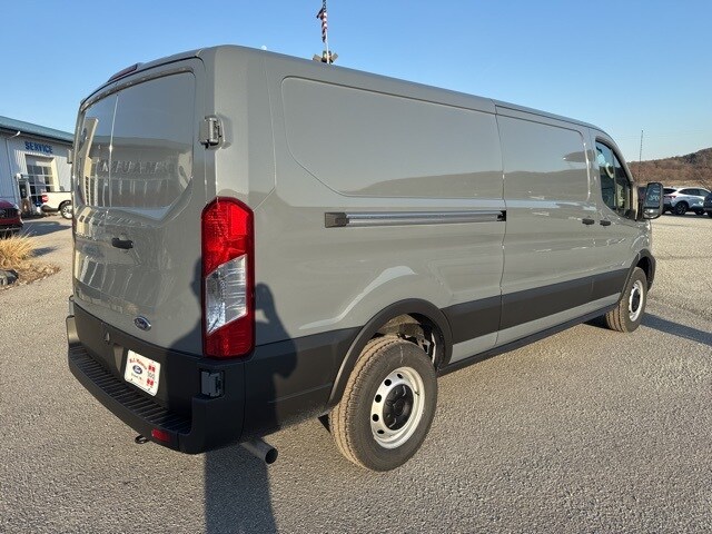 2025 Ford Transit photo 3