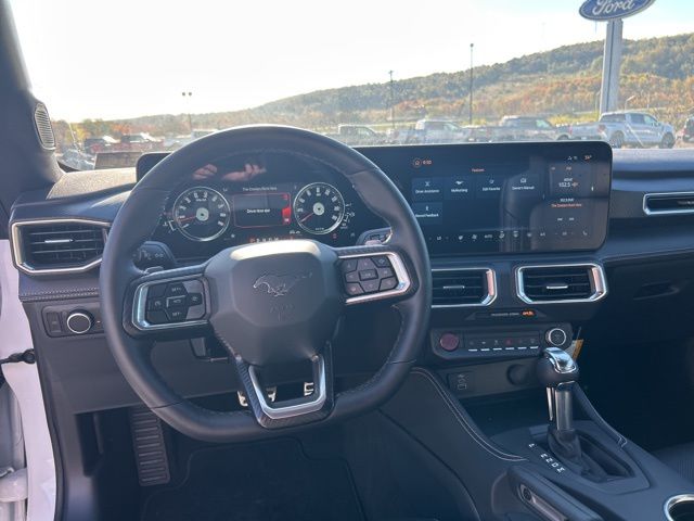 2025 Ford Mustang GT Premium Convertible - Photo 15