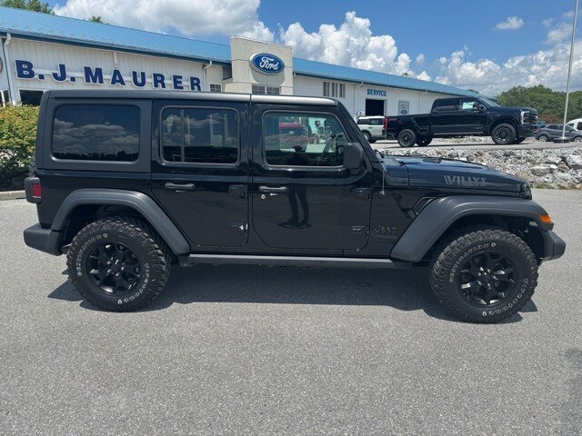 2020 Jeep Wrangler Unlimited Willys photo 3