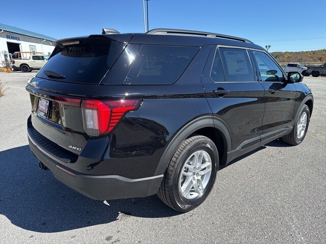 2026 Ford Explorer photo 3