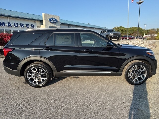 2025 Ford Explorer Platinum photo 2