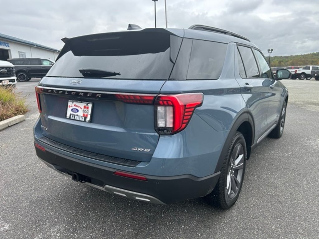 New 2025 Ford Explorer Active SUV
