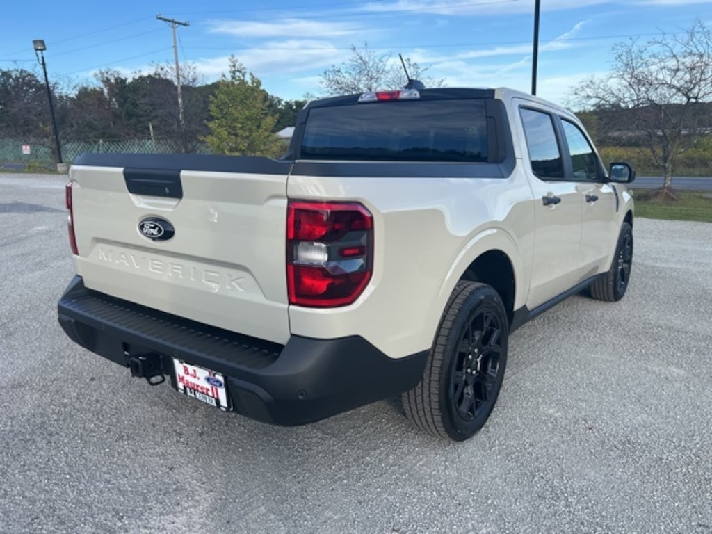New 2025 Ford Maverick XLT Truck
