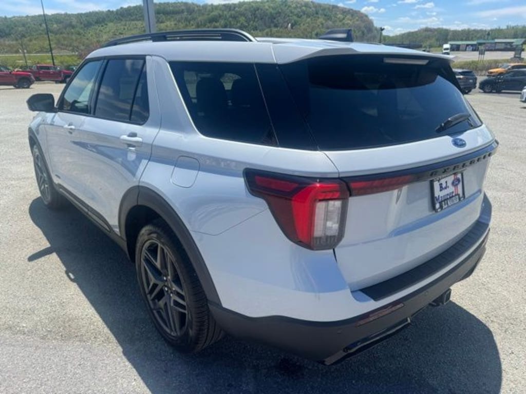 New 2026 Ford Explorer ST-Line SUV