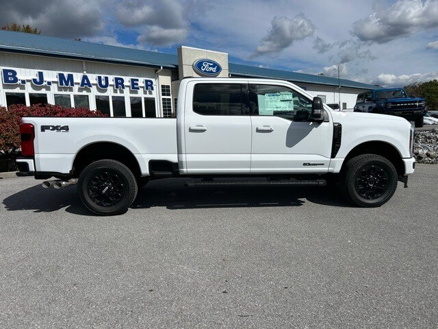 2024 Ford F-250 photo 2