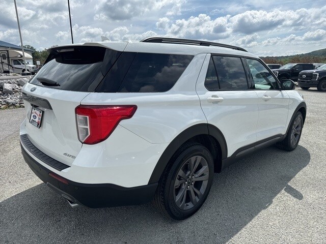 2022 Ford Explorer XLT photo 2