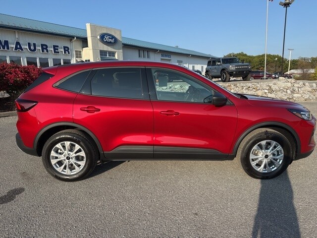 2025 Ford Escape Active photo 2