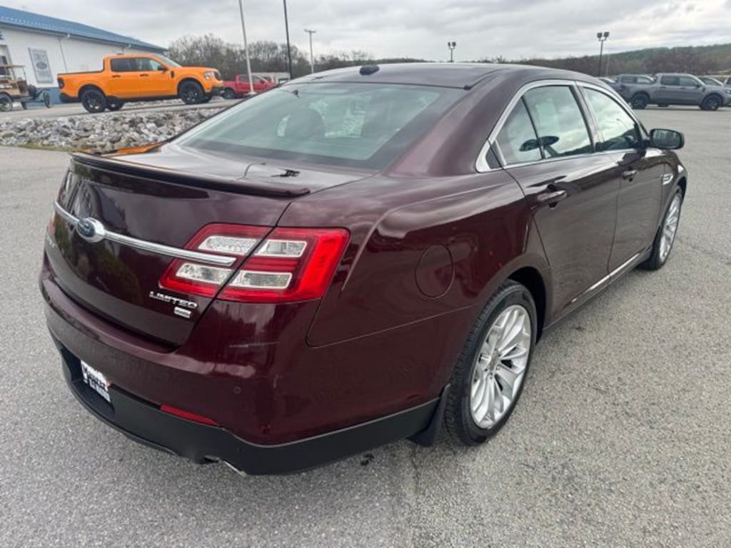 Used 2018 Ford Taurus Limited Sedan