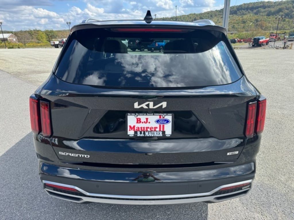 Used 2023 Kia Sorento Hybrid SX Prestige SUV