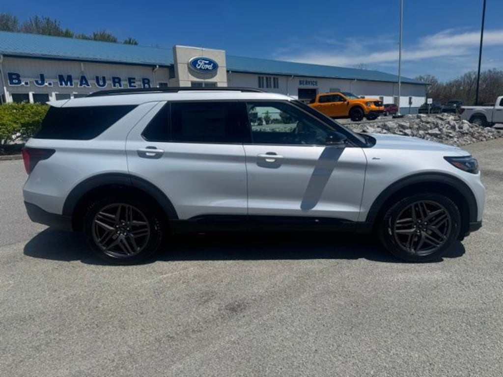 New 2026 Ford Explorer ST-Line SUV