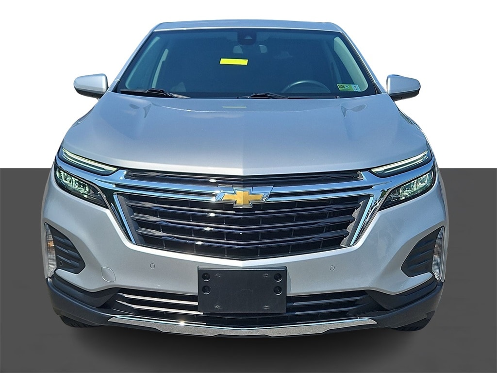 Used 2022 Chevrolet Equinox LT with VIN 3GNAXUEV8NS104741 for sale in Clarksburg, WV