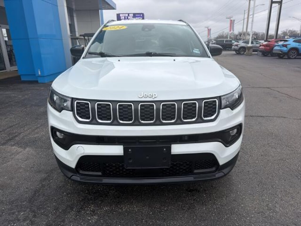 Used 2024 Jeep Compass Latitude SUV