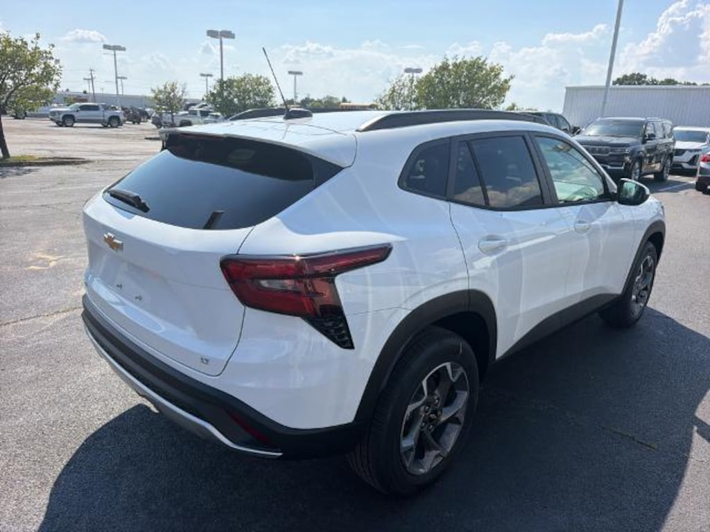 New 2026 Chevrolet Trax LT SUV