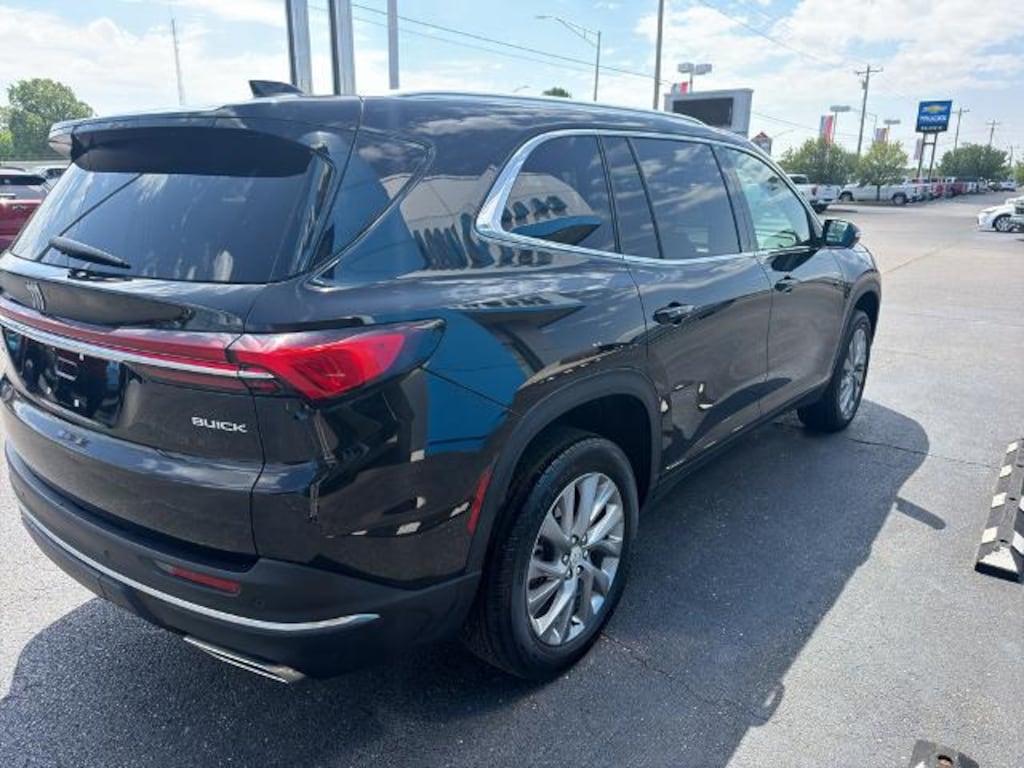 Used 2025 Buick Enclave Preferred SUV