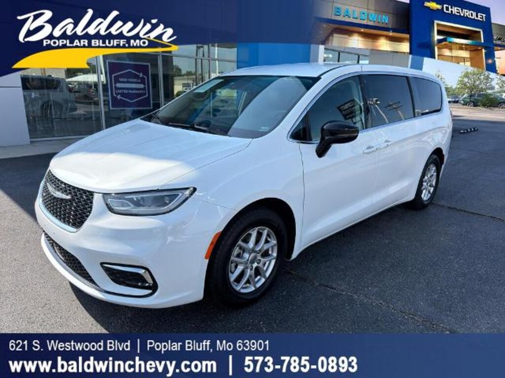 Used 2024 Chrysler Pacifica Touring L Van Passenger Van