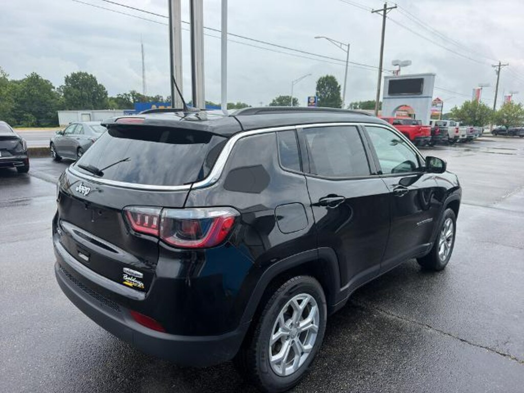 Used 2024 Jeep Compass Latitude SUV