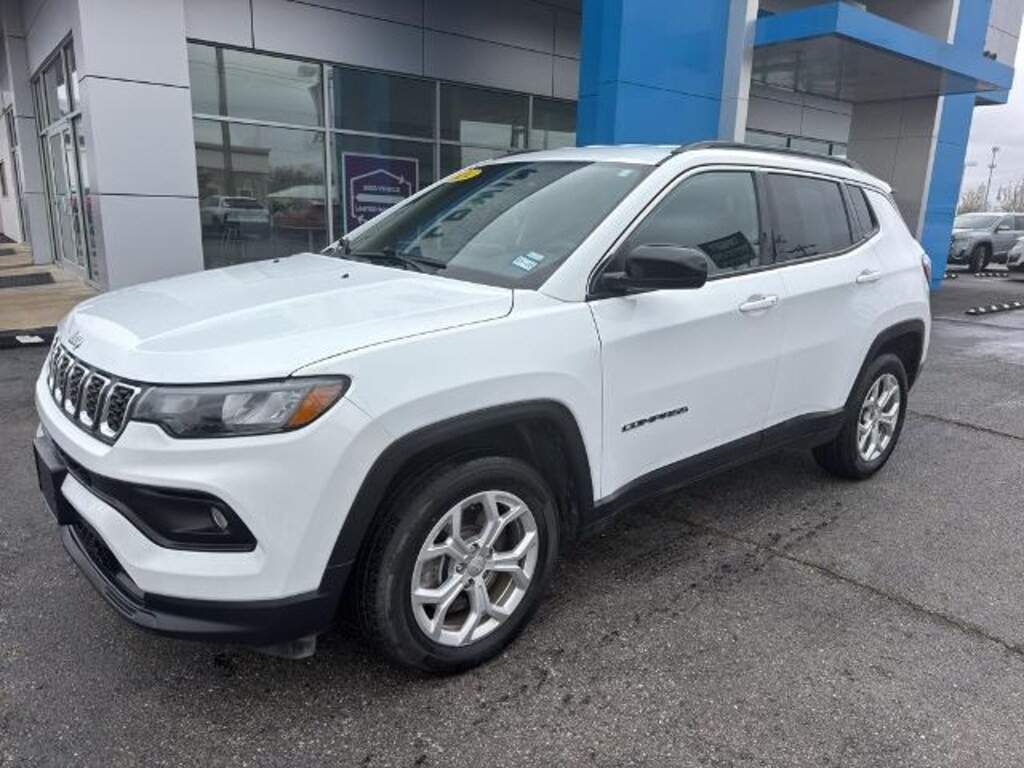 Used 2024 Jeep Compass Latitude SUV