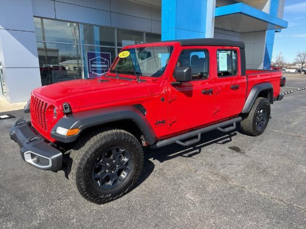 Used 2023 Jeep Gladiator Sport Truck Crew Cab