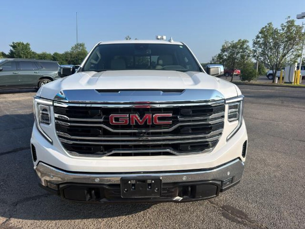 Used 2025 GMC Sierra 1500 SLT Truck Crew Cab