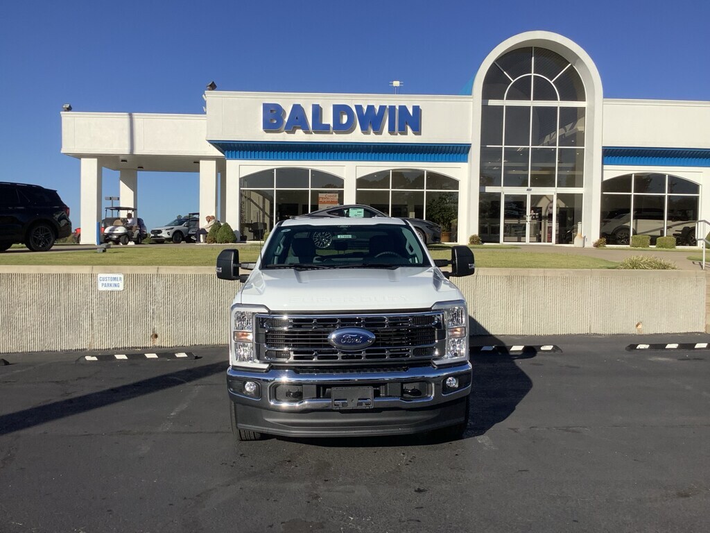 New 2026 Ford F-250 XLT Truck Crew Cab