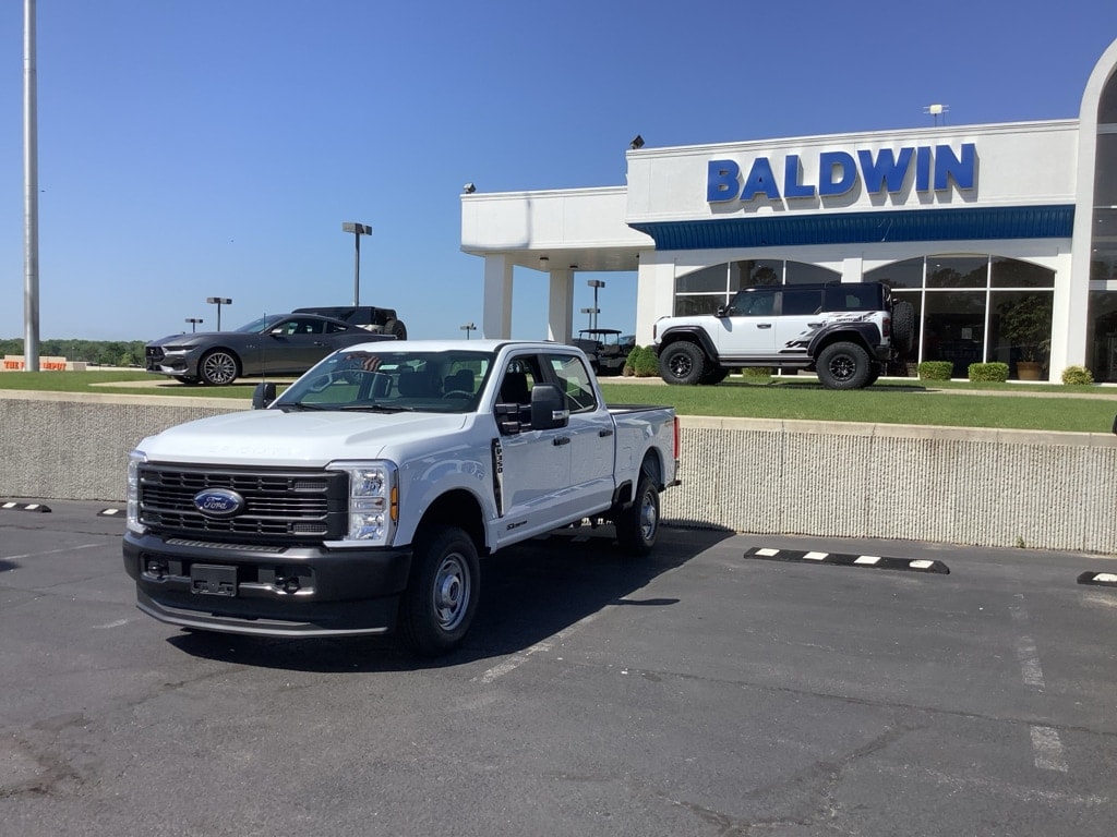New 2026 Ford F-350 XL Truck Crew Cab