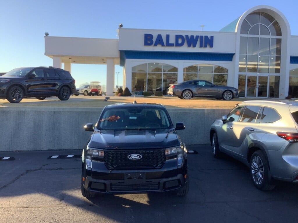 New 2025 Ford Maverick XLT Truck SuperCrew