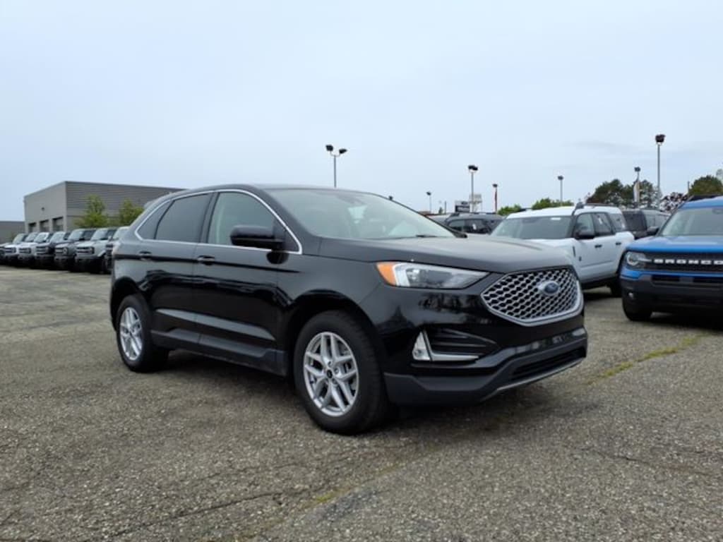 Used 2023 Ford Edge SEL SUV