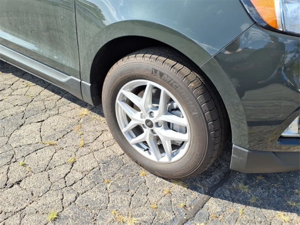 Used 2024 Ford Edge SEL SUV