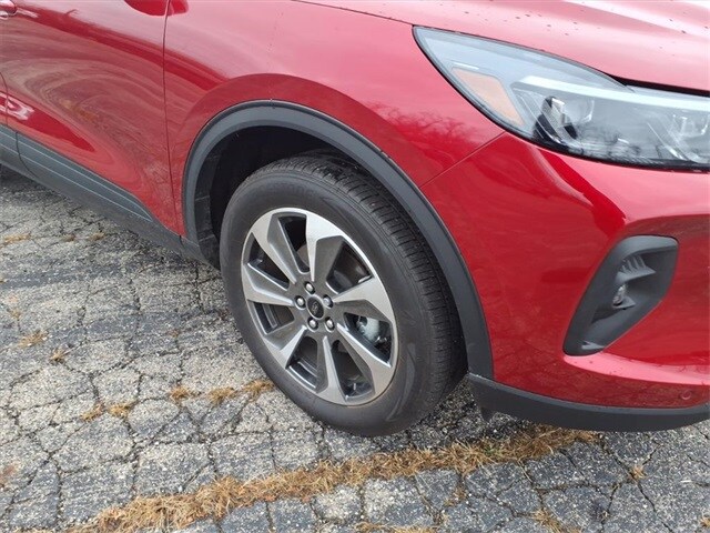 2024 Ford Escape Platinum photo 4
