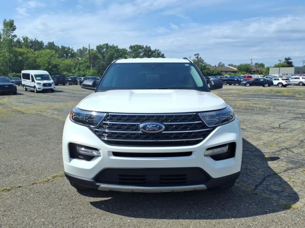 Used 2024 Ford Explorer XLT SUV