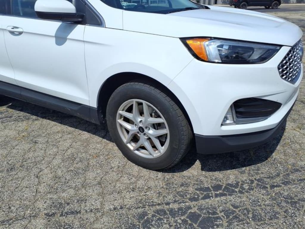 Used 2024 Ford Edge SEL SUV