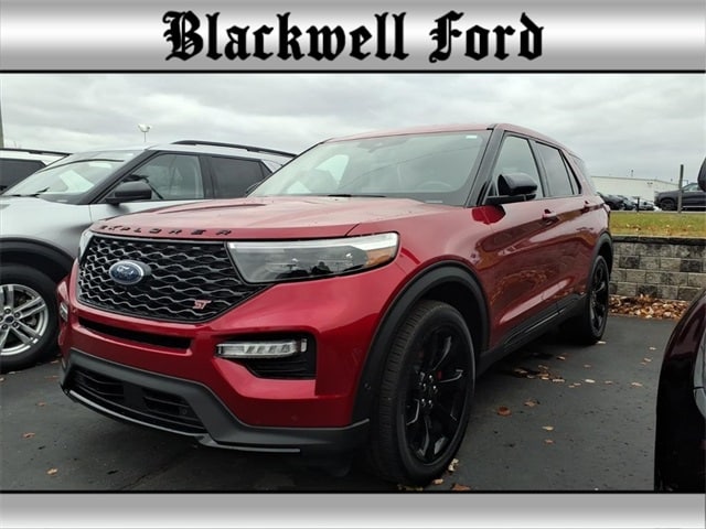 2022 Ford Explorer ST's photo