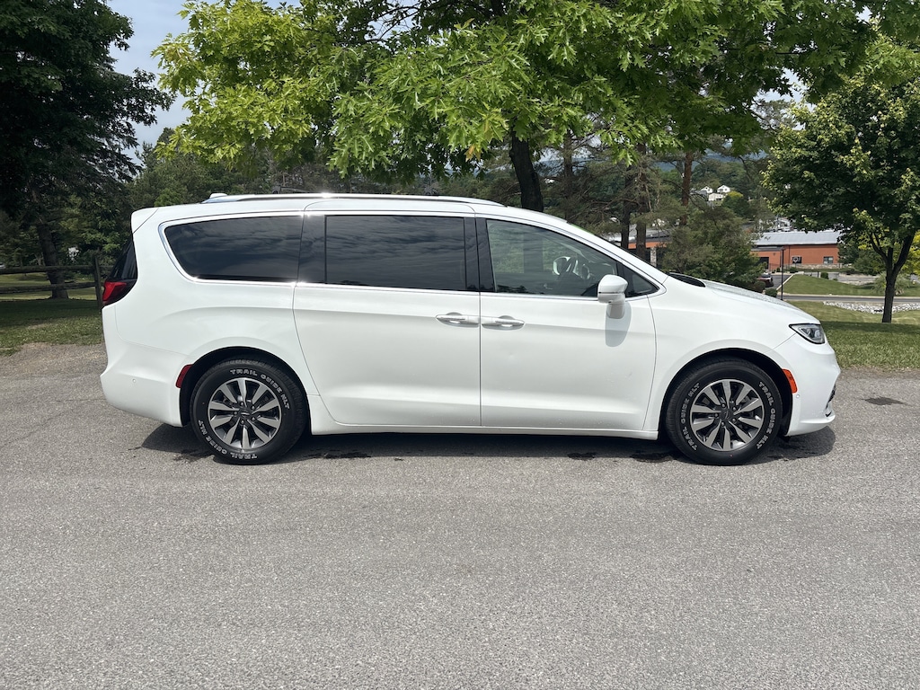 Used 2021 Chrysler Pacifica Hybrid Touring L Van Passenger Van