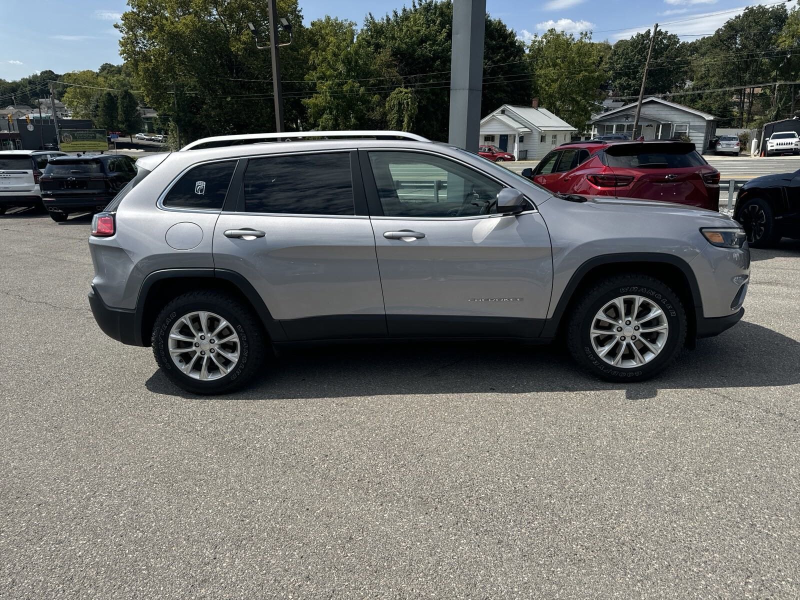 Used 2019 Jeep Cherokee Latitude with VIN 1C4PJMCX6KD308846 for sale in Altoona, PA