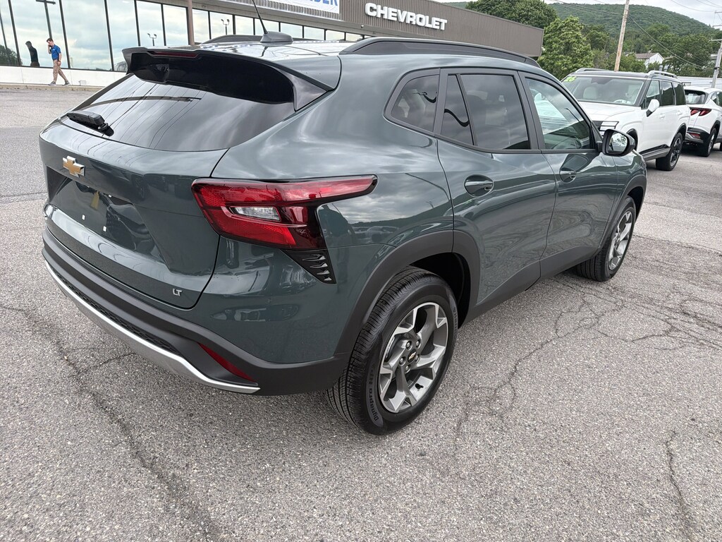 New 2026 Chevrolet Trax LT SUV