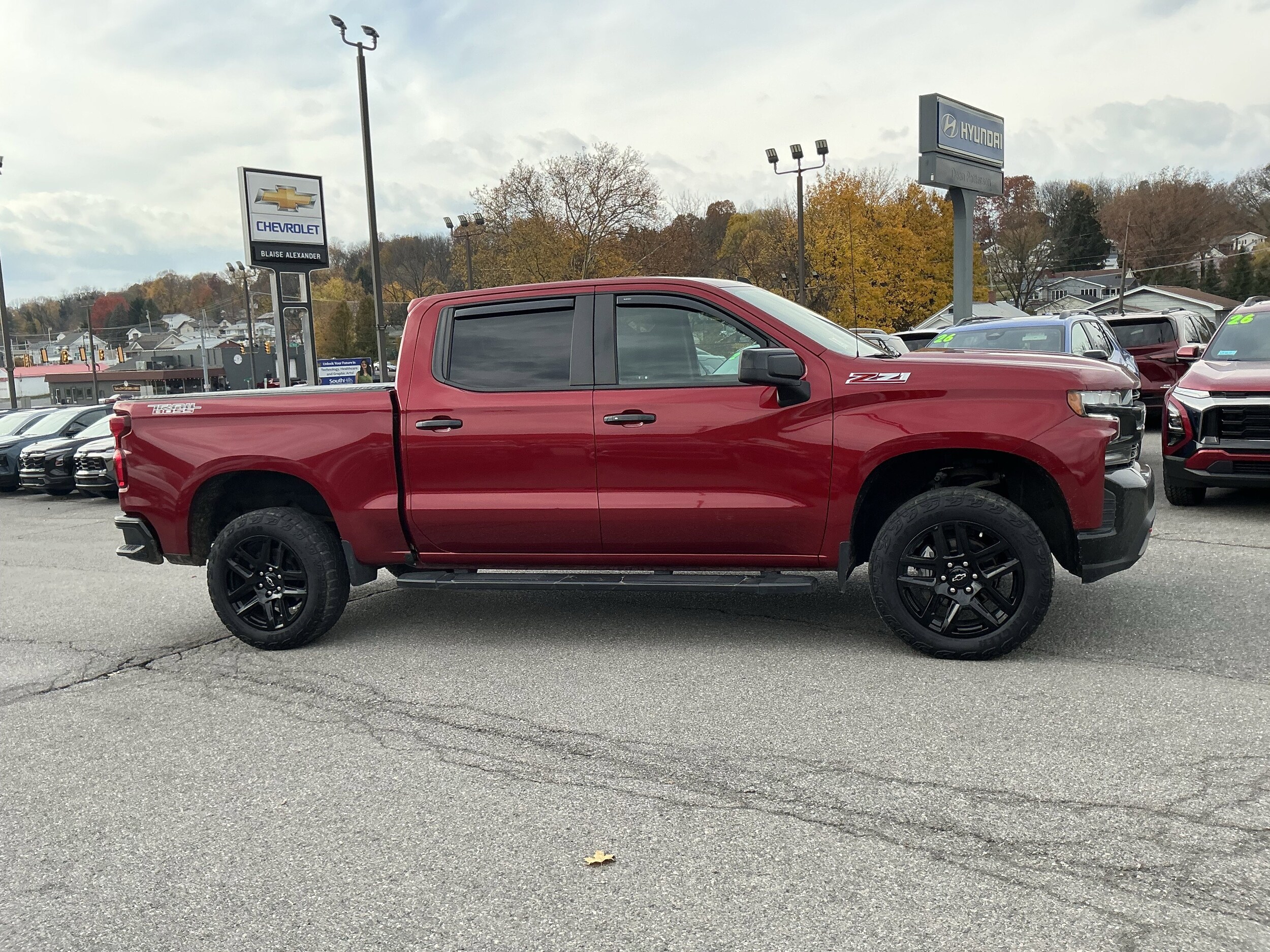 2021 Chevrolet Silverado 1500 LT Trail Boss photo 2