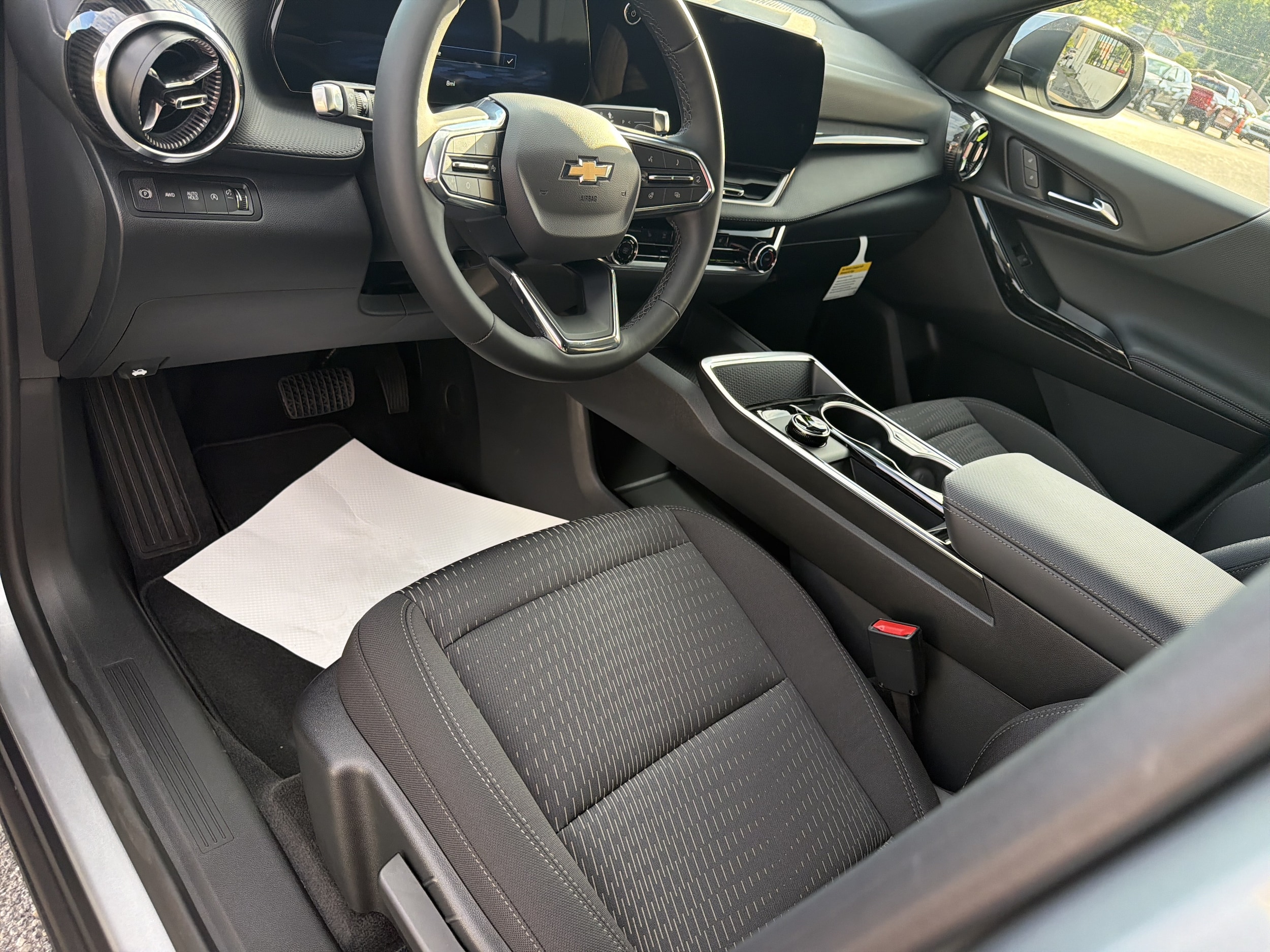 2027 Chevrolet Equinox LT - Photo 14