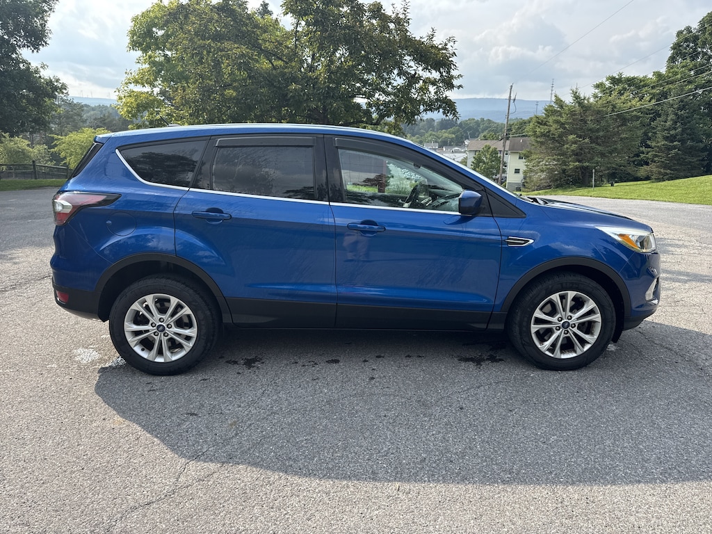 Used 2017 Ford Escape SE SUV