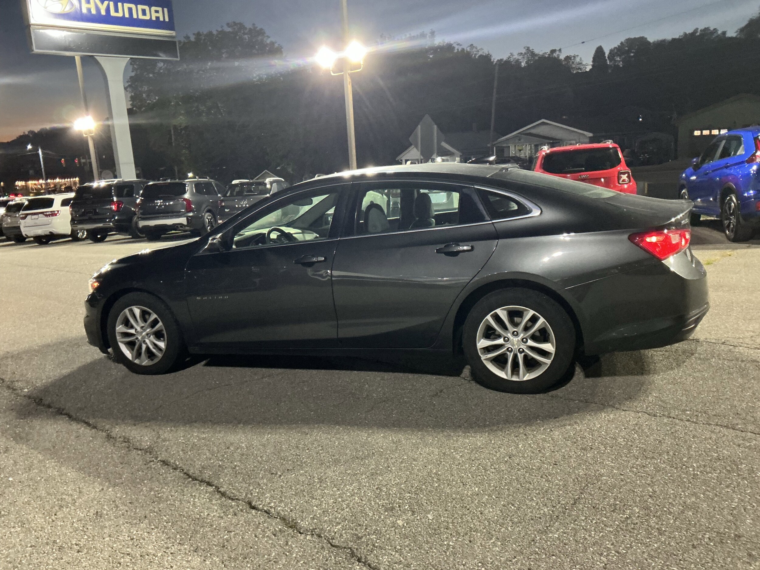 2016 Chevrolet Malibu 1LT photo 4