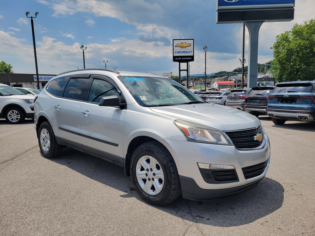 Used 2017 Chevrolet Traverse LS SUV