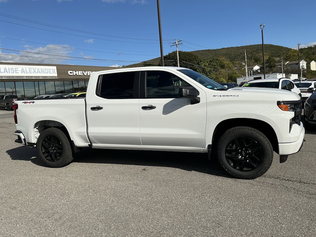 New 2026 Chevrolet Silverado 1500 Custom Truck